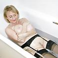 Dirty In The Bath - image control.gallery.php