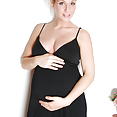 Pregnant Blonde - image control.gallery.php