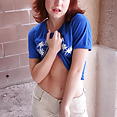 Anna stripping outside - image control.gallery.php