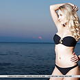 Kayale with Candice - image control.gallery.php