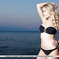 Kayale with Candice - image control.gallery.php