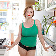 Natasha in the Kitchen - image control.gallery.php