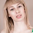 Natinella strips off her sexy green dress - image control.gallery.php