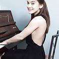 Evelina Darling masturbates by her piano - image control.gallery.php