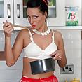Tammy Lee - Hotpot harlot! - image control.gallery.php