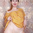 Erika's Yellow Dress - image control.gallery.php