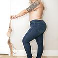 Blondie's Tight Jeans - image control.gallery.php