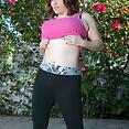 Maggie's Yoga Pants - image control.gallery.php