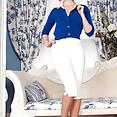 Zara DuRose - A caper in capri pants! - image control.gallery.php