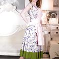 Ella Hughes - No more housewife chores! - image control.gallery.php