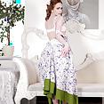Ella Hughes - No more housewife chores! - image control.gallery.php